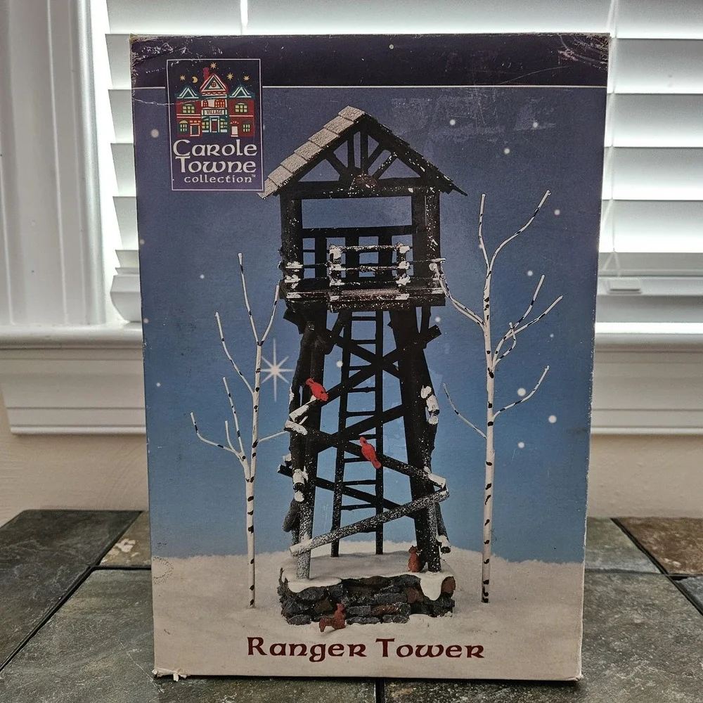 Carole Towne woodland lookout